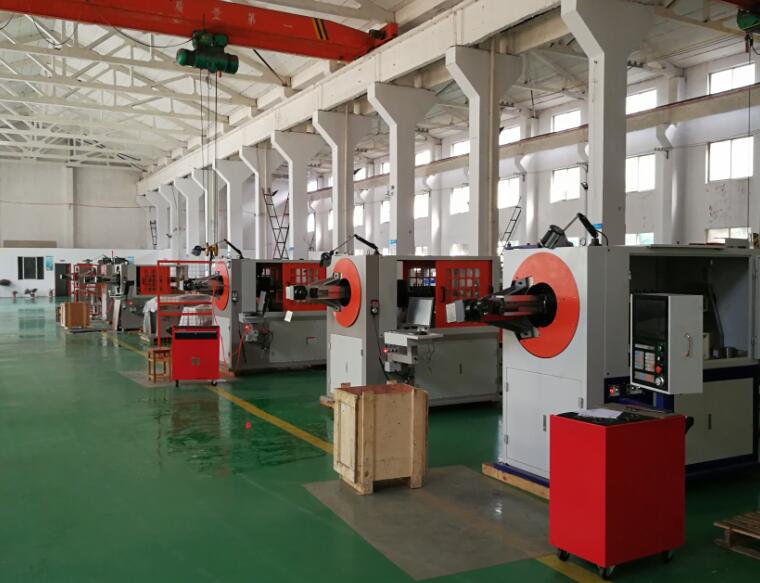 線材折彎機為什么分為轉頭、轉線、無凸輪三種結構？