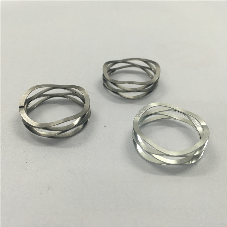 選擇線材成型設備時需要考慮的因素有哪些？