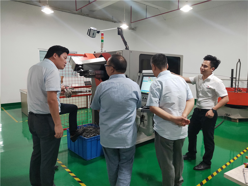 有朋自遠(yuǎn)方來(lái)，不亦樂乎——貝朗鐵絲自動(dòng)折彎?rùn)C(jī)